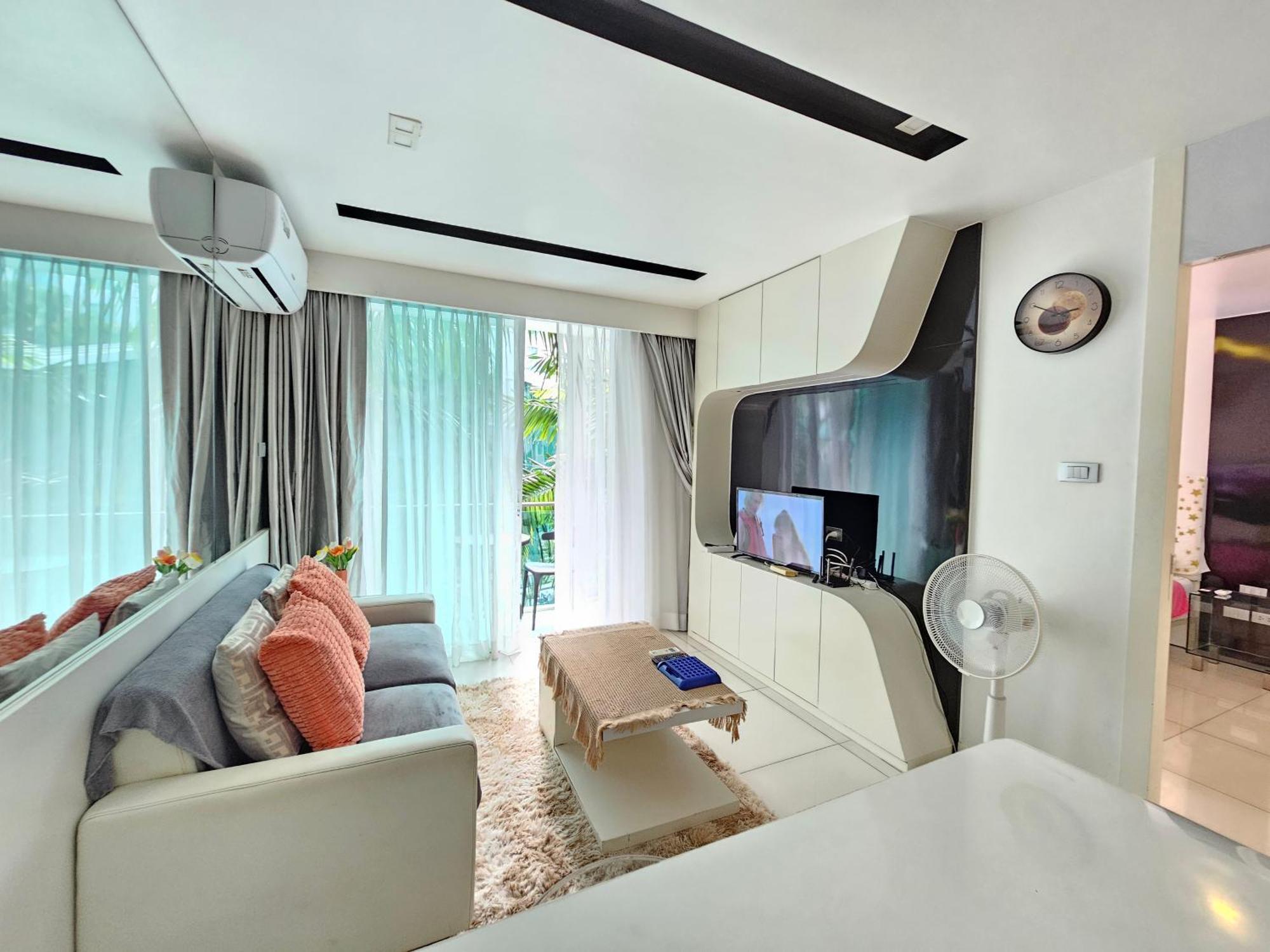 City Center Residents Pattaya Room photo